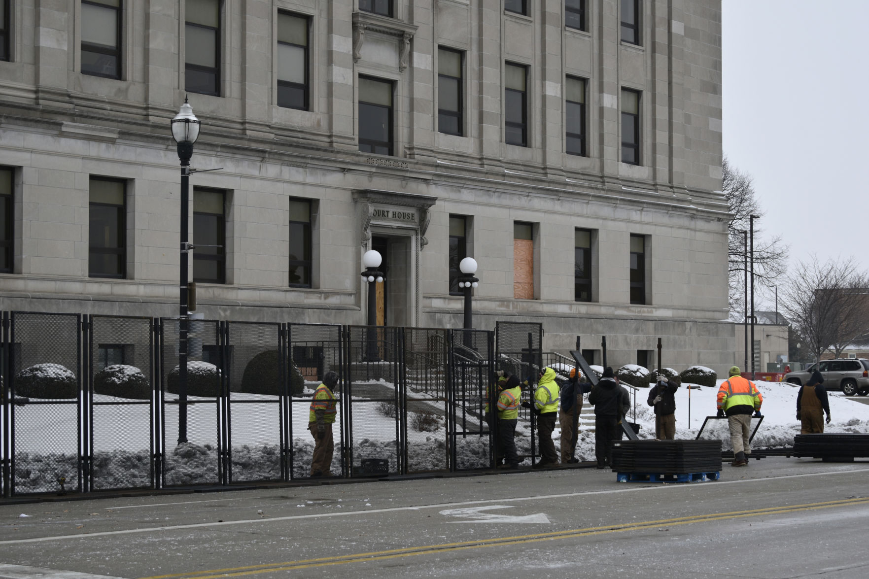 Fencing installed around Court House